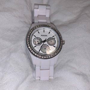 White fossil watch (needs new battery)